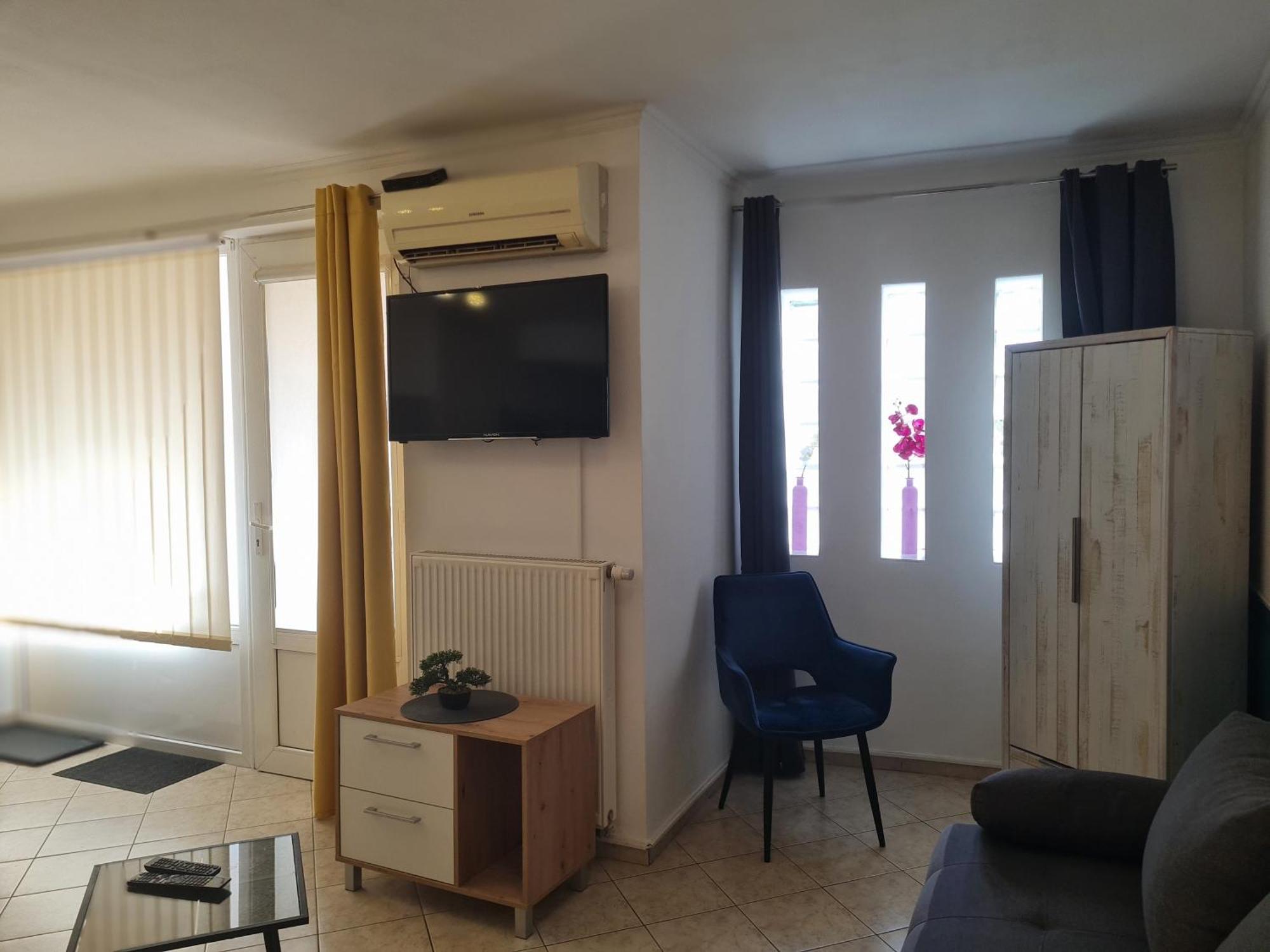 Csever Apartman Тата Екстериор снимка